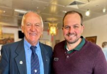 Retired Police catch up and chow down