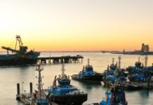 Smit Lamnalco engineers stop work