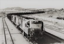 Moura coal train at Barney Point wharf