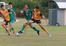 Clinton sneak past Bears